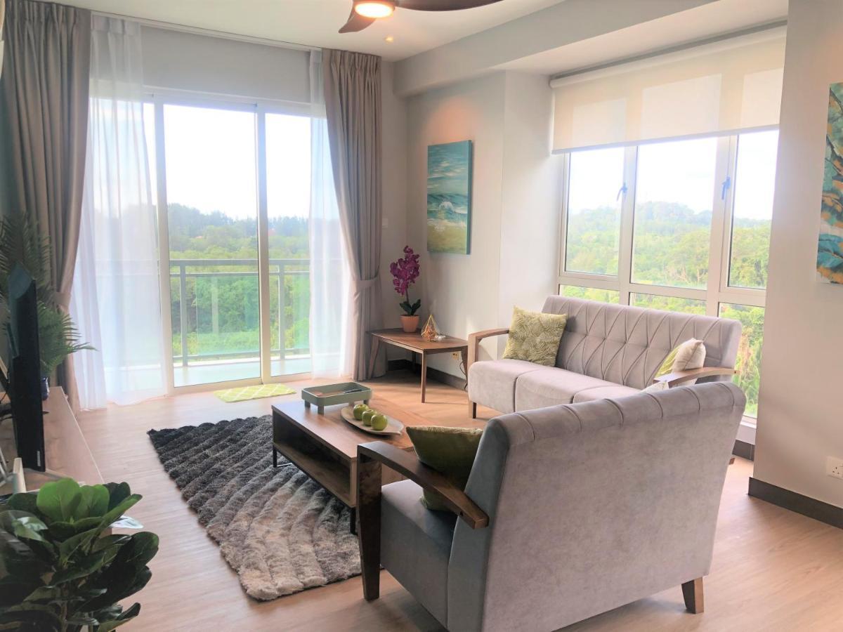 Santubong Suites B Just Like Home Damai กูชิง ภายนอก รูปภาพ