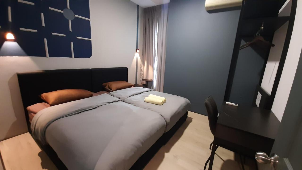 Santubong Suites B Just Like Home Damai กูชิง ภายนอก รูปภาพ