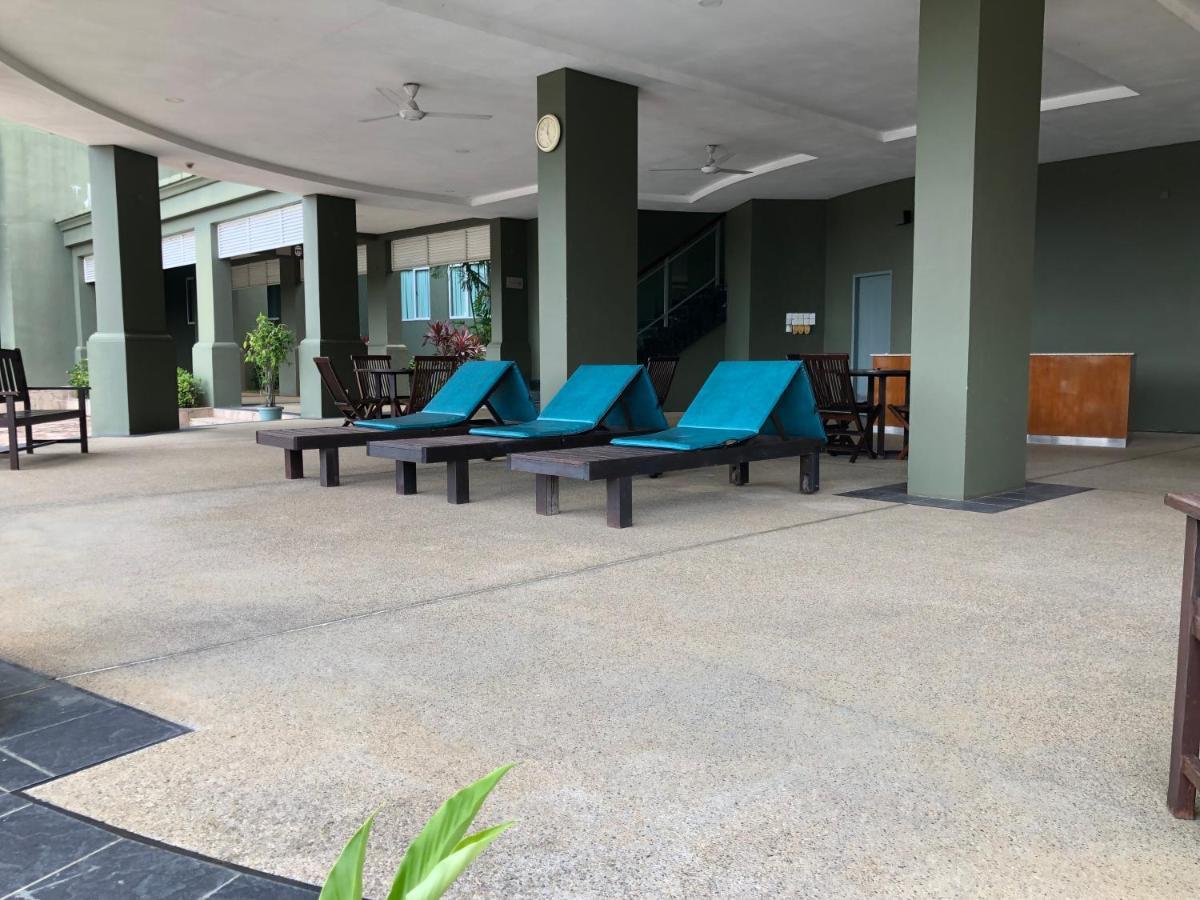 Santubong Suites B Just Like Home Damai กูชิง ภายนอก รูปภาพ